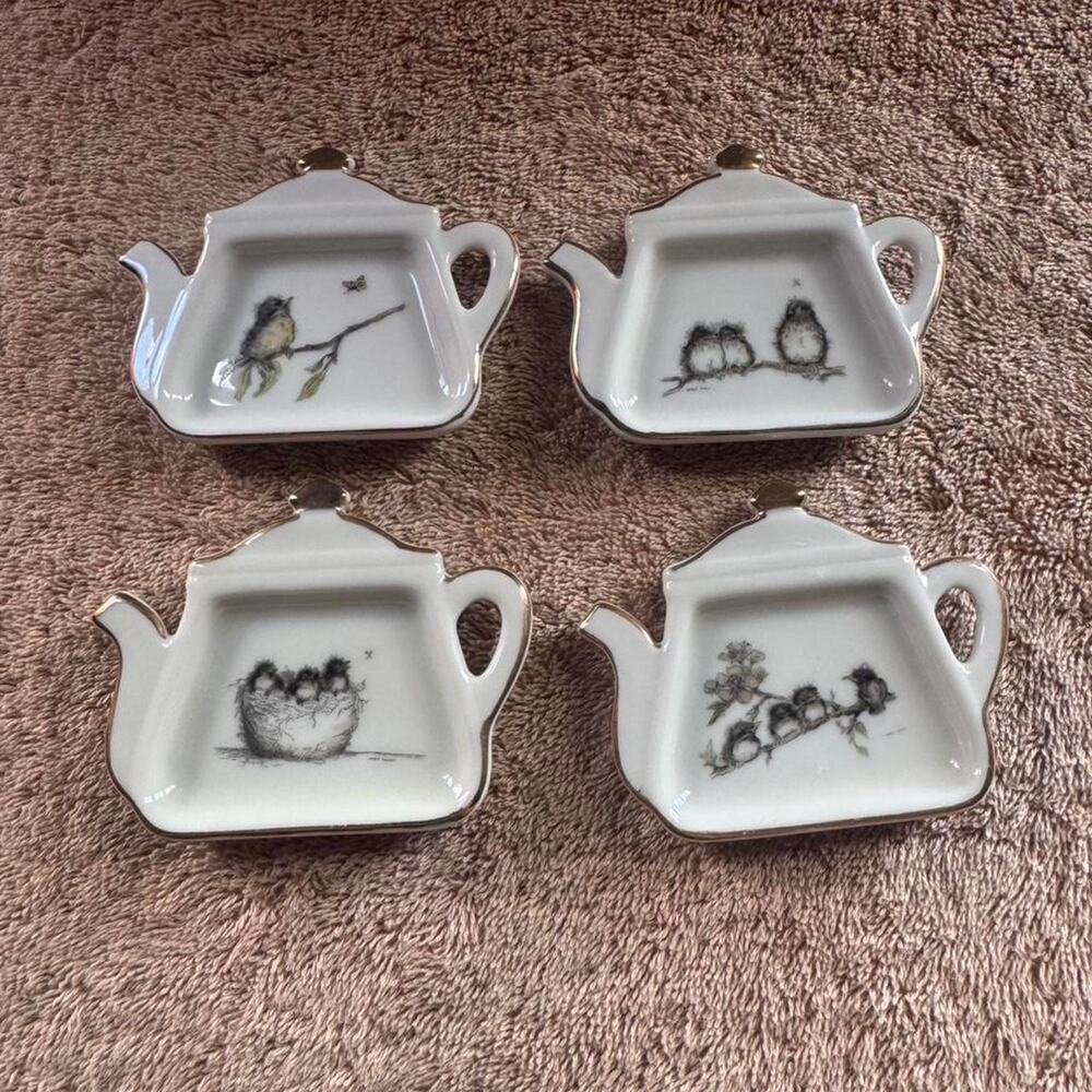 Set of 4 1977 Mary Mugg teabag/spoon plates- Lot 2
